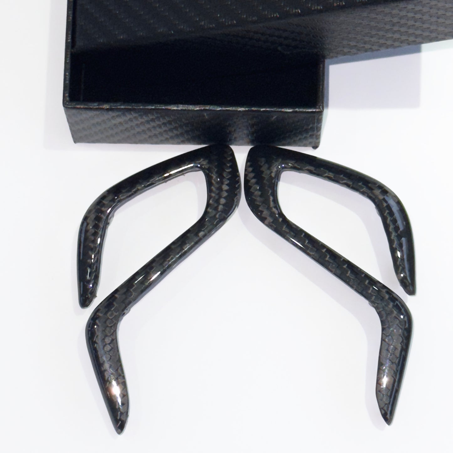 MAX CARBON DRY CARBON Performance replacement gear selector switch covers suitable for BMW M5 F90 X3M F97 X4M F98