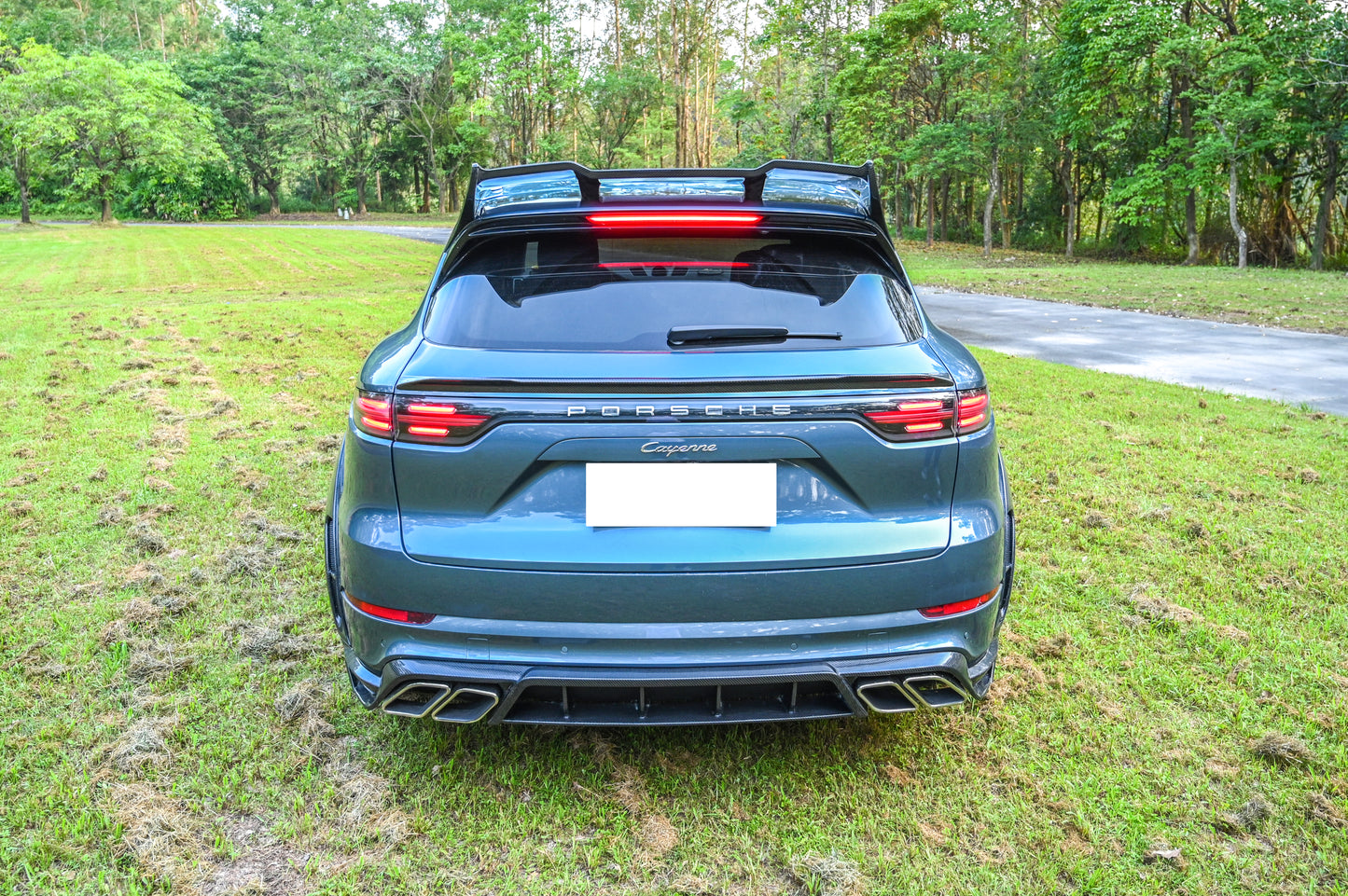 MAX CARBON DRY Carbon rear spoiler lip for Porsche Cayenne 9YA
