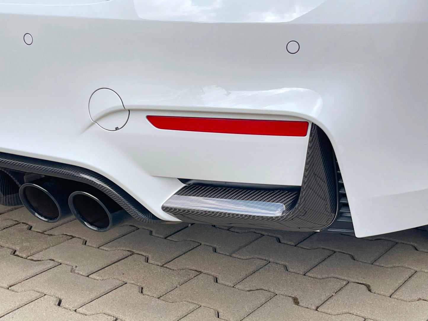MAX CARBON Performance set of covers rear lower spoiler attachment for BMW M3 F80 M4 F82 F83