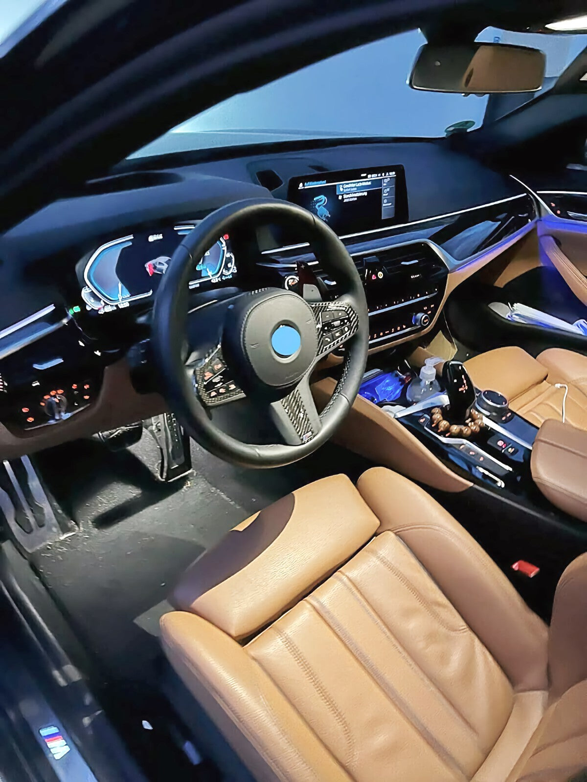 MAX CARBON Performance Steering Wheel Cover Cover for BMW F40 F44 F39 G20 G21 G22 G23 G30 G31 G32 7 Series G11 G12 8 Series G14 G15 G16 G01 G02 G05 G06 G07