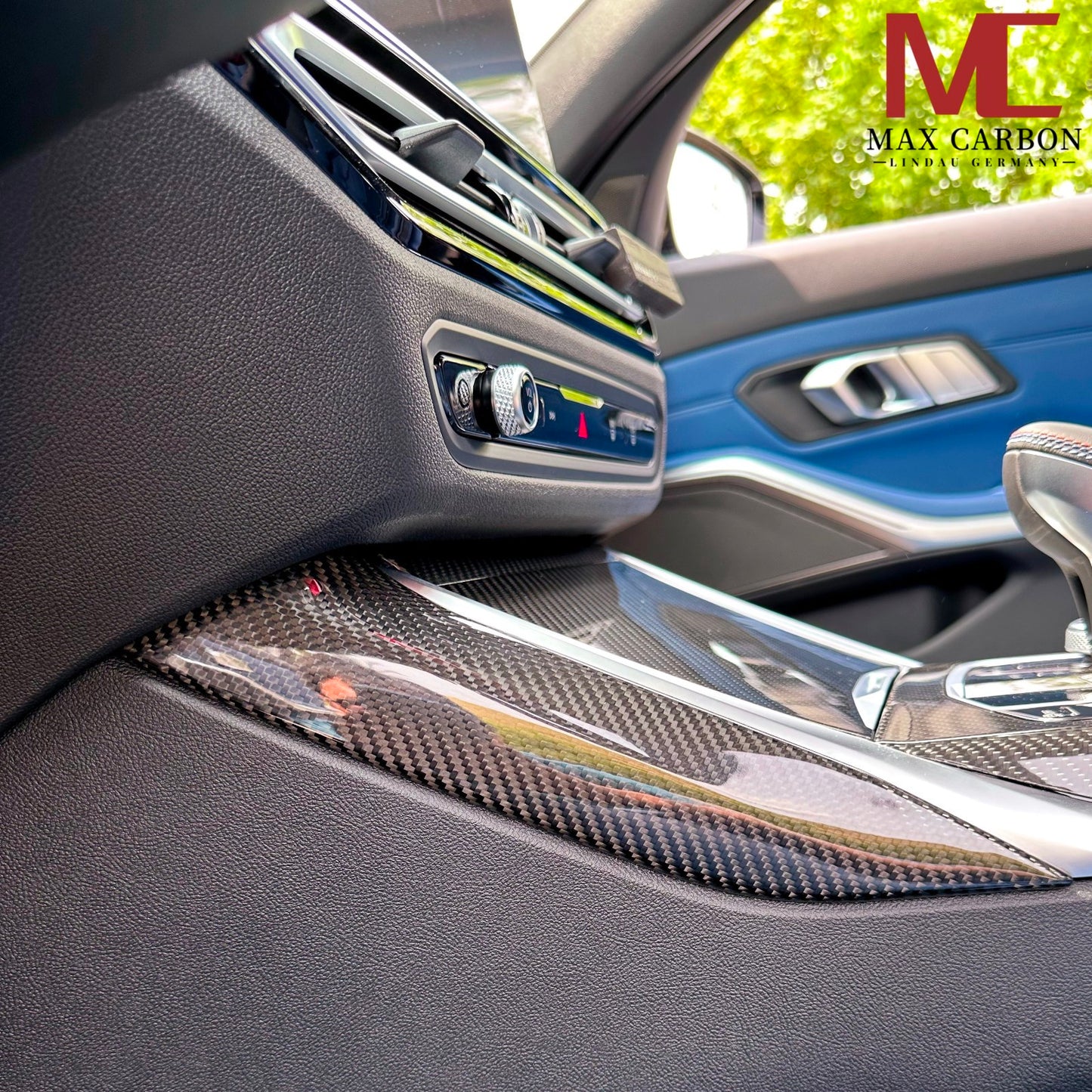 MAX CARBON Performance side center console covers for BMW G20 G21 G22 G23 G26 G42 G80 G81 G82 G83 G87 