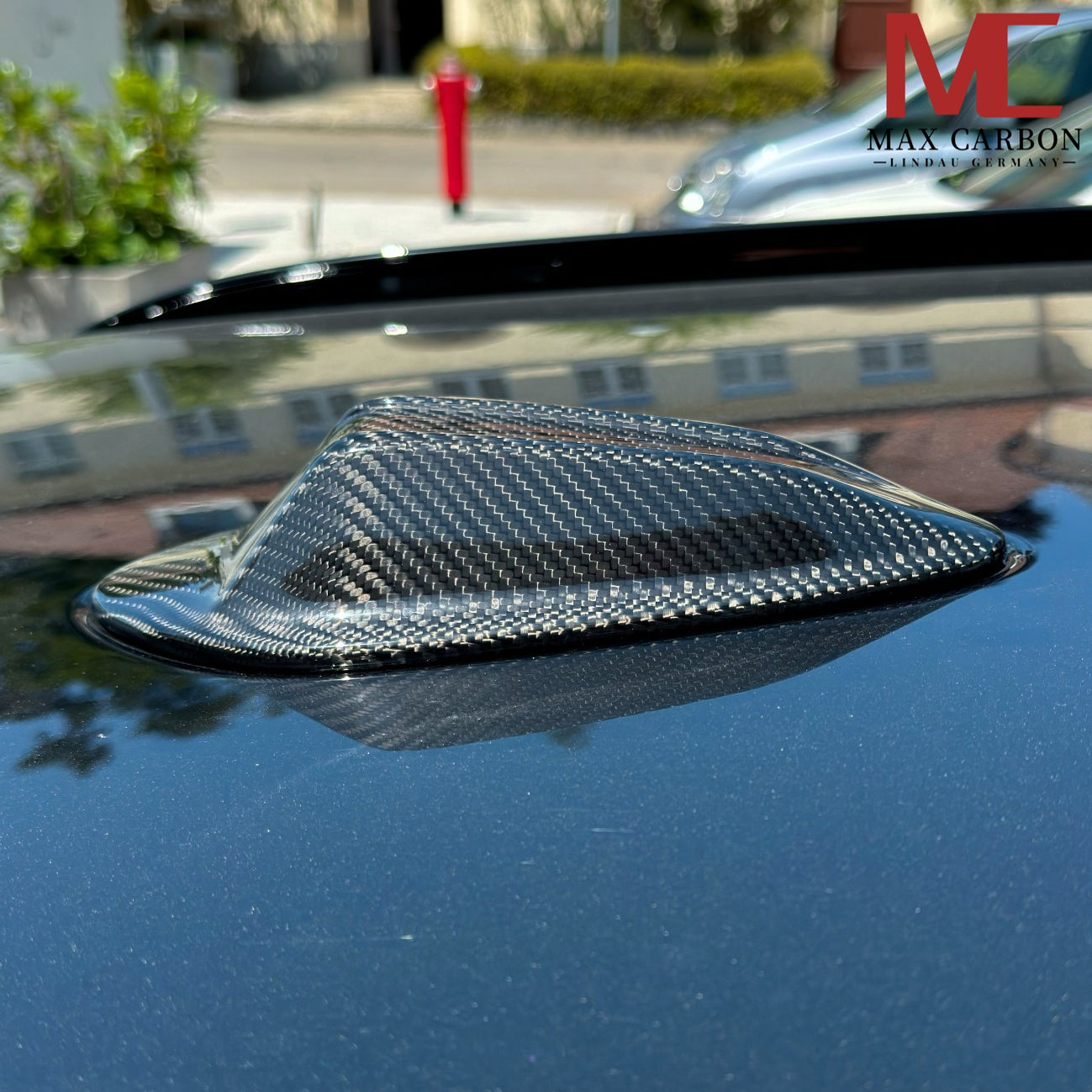 MAX CARBON Dry Carbon Shark Fin Antenna Cover for BMW 3 Series G21 M3 G81 X3 G01 X4 G02 X5 G05 X6 G06 X7 G07
