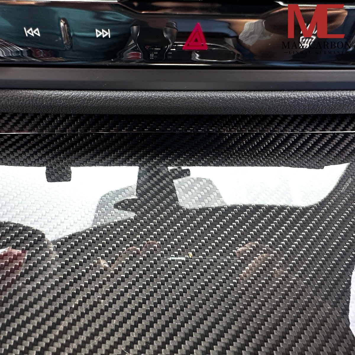 MAX CARBON Performance center console trim set for BMW G20 G21 G22 G23 G26 G42 G80 G81 G82 G83 G87 