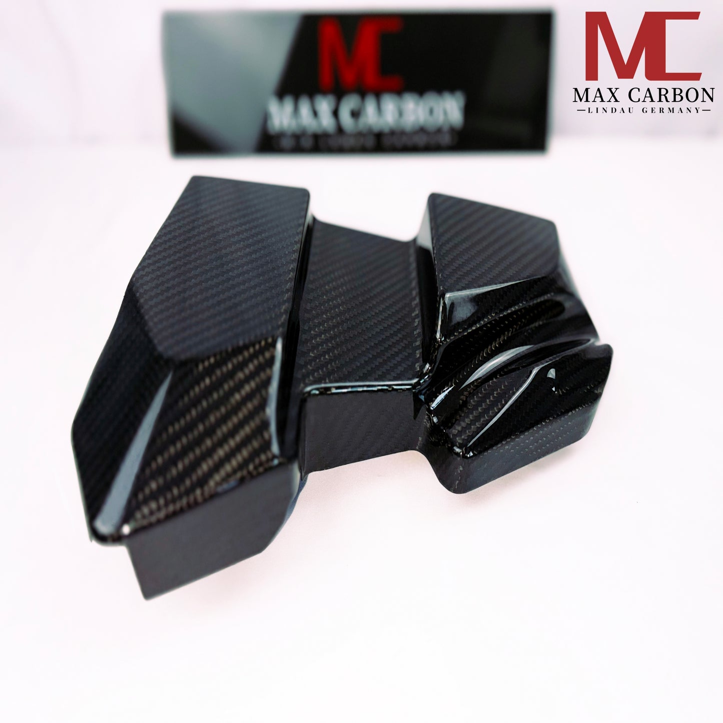MAX CARBON Performance battery cover in the engine compartment for BMW G80 G81 M3 G82 G83 M4 M2 G87 