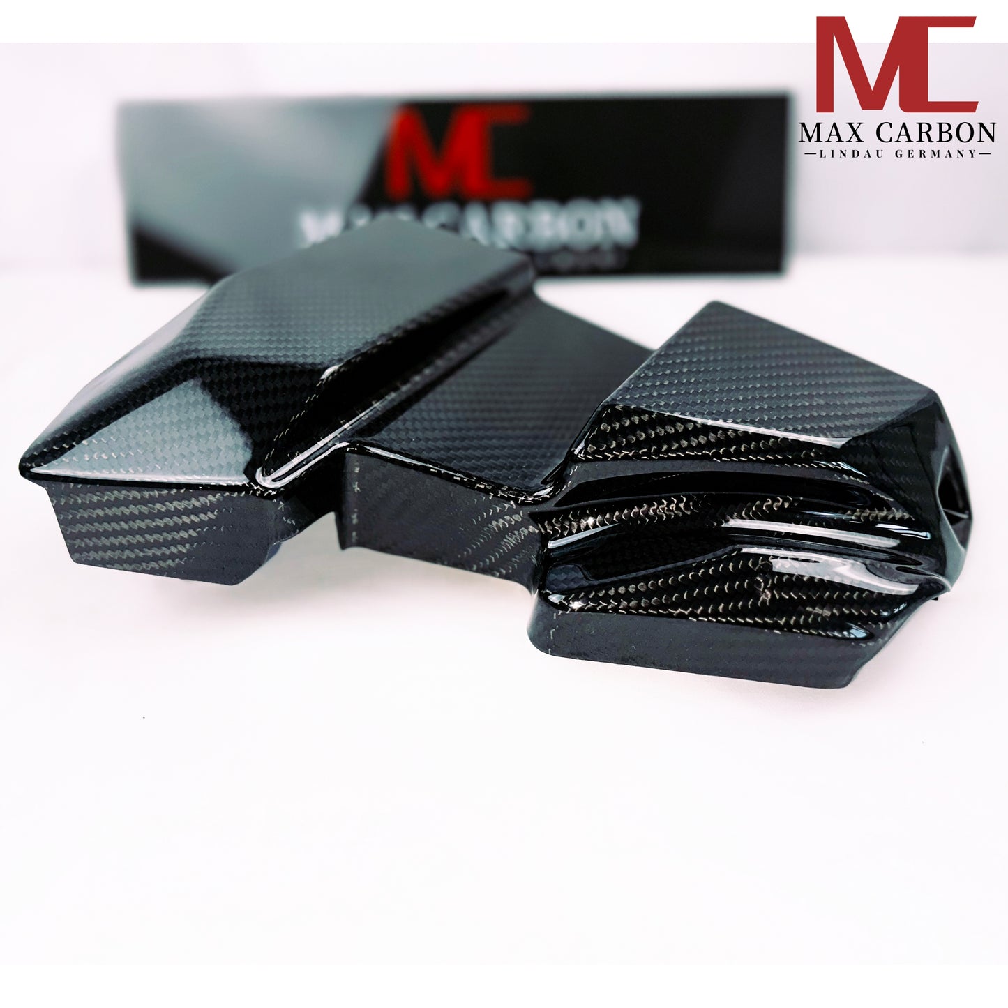 MAX CARBON Performance battery cover in the engine compartment for BMW G80 G81 M3 G82 G83 M4 M2 G87 