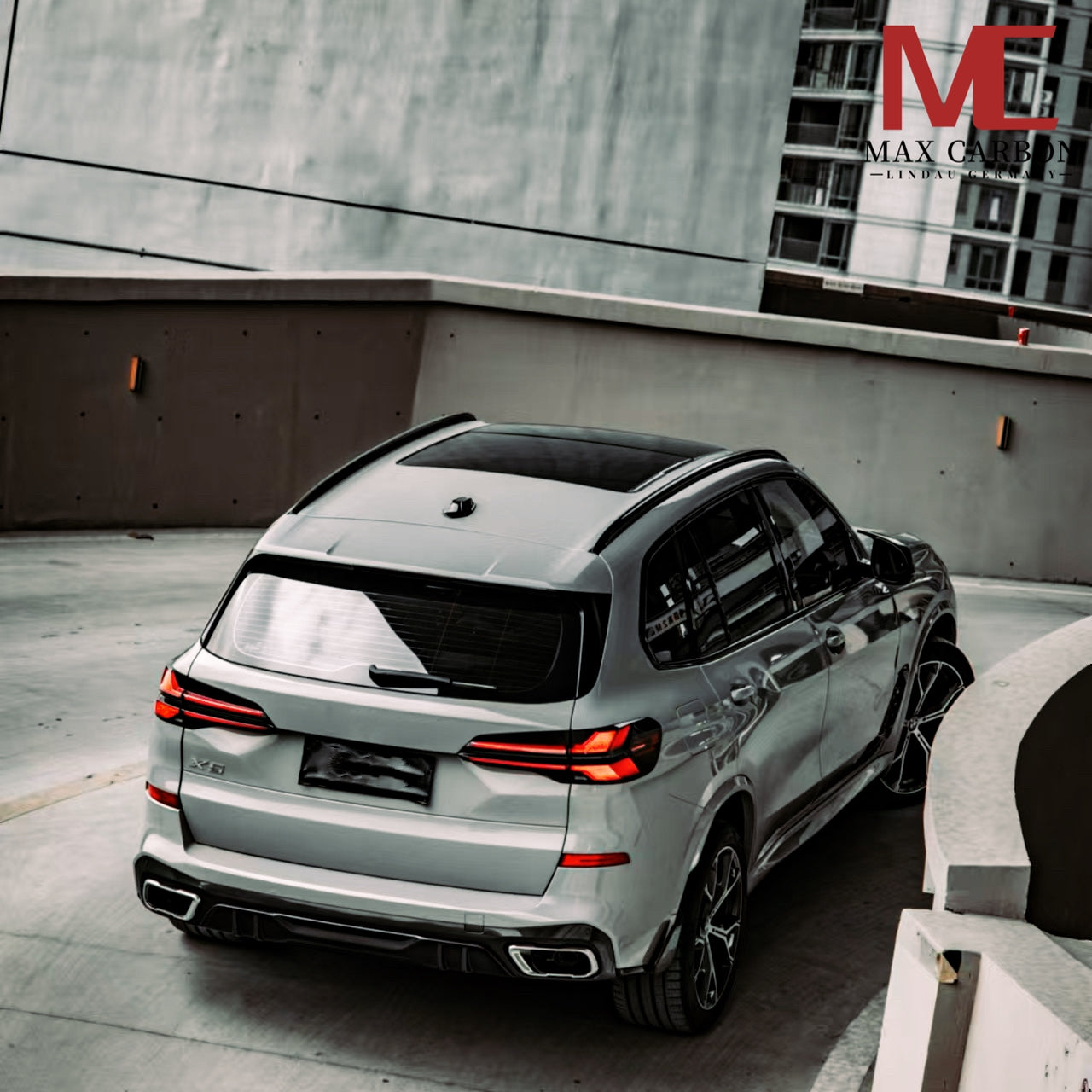 MC MAX CARBON Performance rear diffuser suitable for BMW X5 G05 before LCI