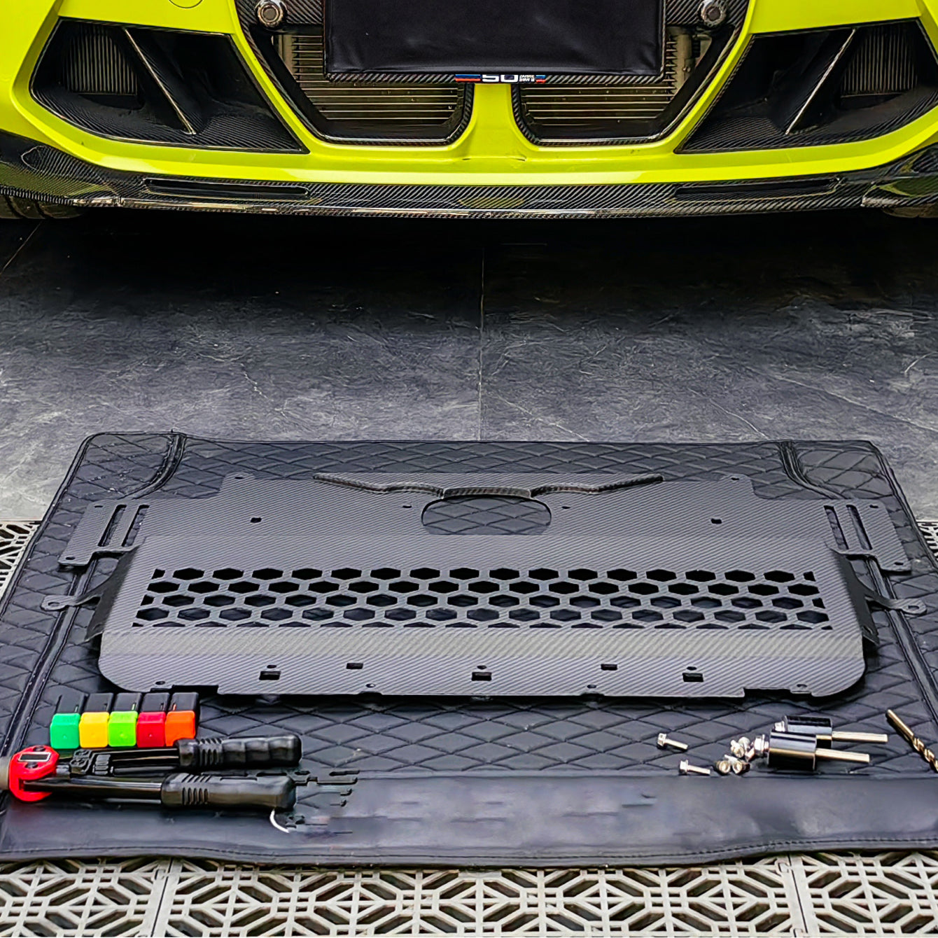 MAX CARBON Dry Carbon Underbody Protection Floor Protection for BMW G80 G81 M3 G82 G83 M4 M2 G87 SQ Style