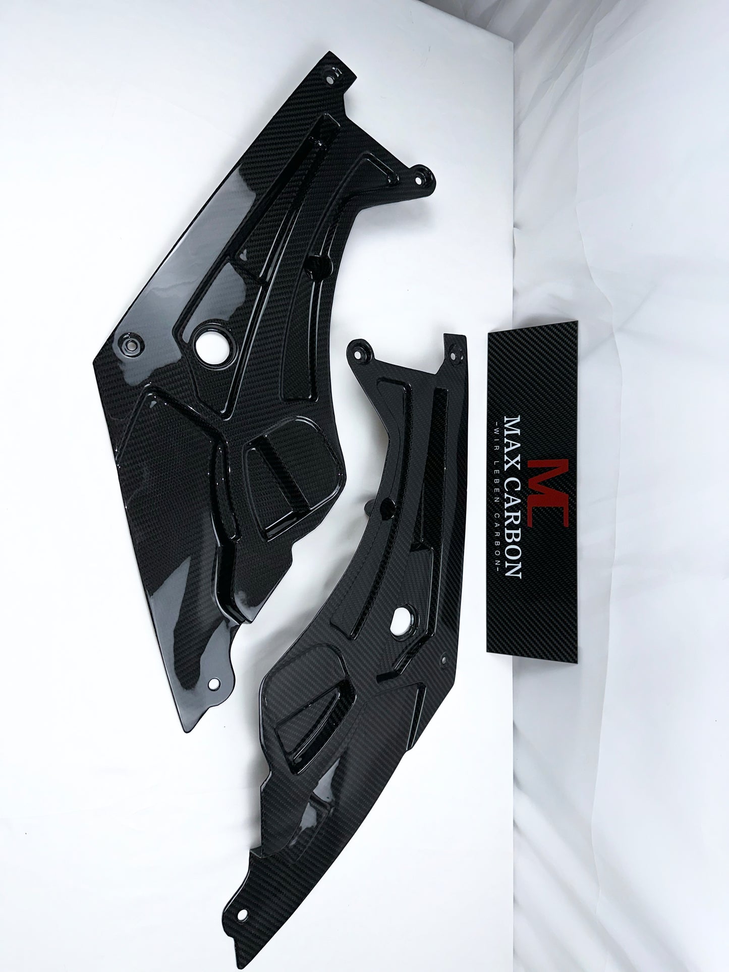 MAX CARBON Engine Compartment Cover Front DRY CARBON Prepreg for BMW G80 G81 M3 G82 G83 M4 