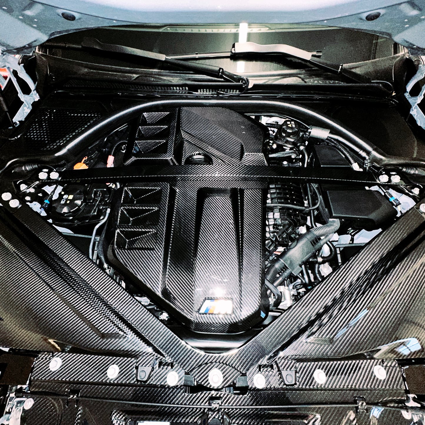 MAX CARBON Performance Dry Carbon Strut Brace Engine Compartment Balance Rod for BMW M3 M4 G80 G81 G82 G83 CSL 