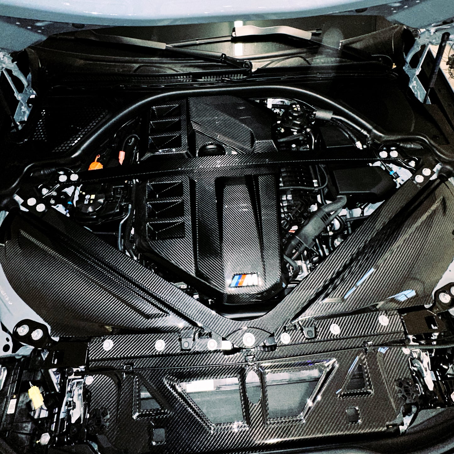 MAX CARBON Performance Dry Carbon Strut Brace Engine Compartment Balance Rod for BMW M3 M4 G80 G81 G82 G83 CSL 