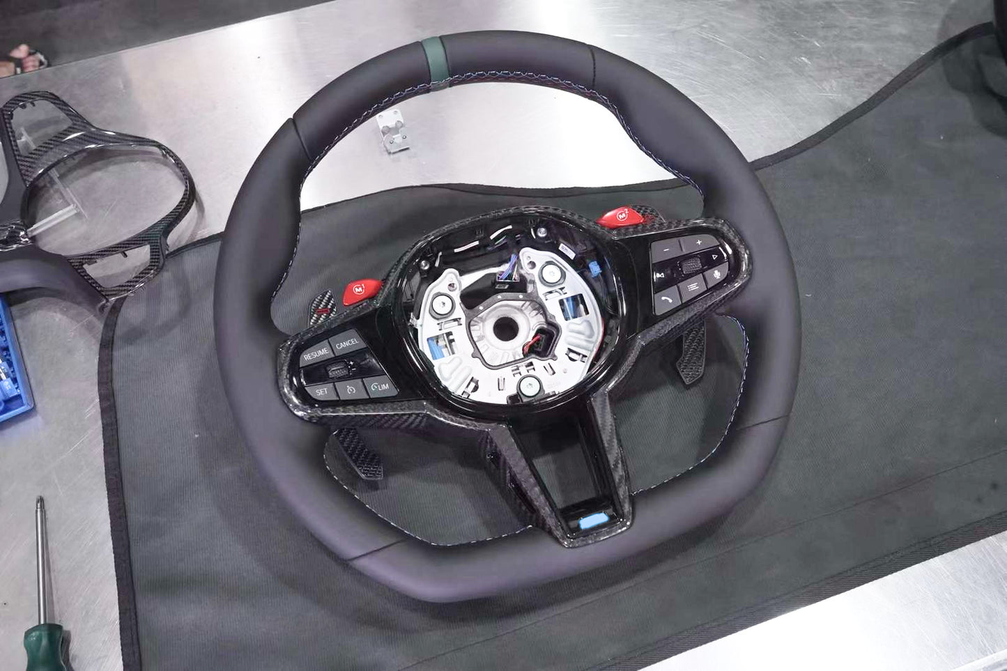 MAX CARBON Dry Carbon Prepreg Steering Wheel Cover Replacement for BMW M2 G87 LCI M3 G80 G81 LCI M4 G82 G83 LCI 