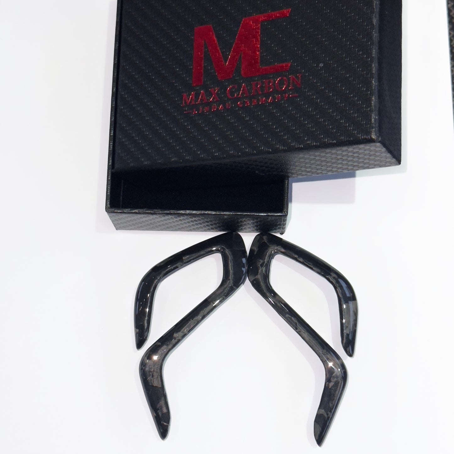 MAX CARBON DRY CARBON Performance replacement gear selector switch covers suitable for BMW M5 F90 X3M F97 X4M F98 