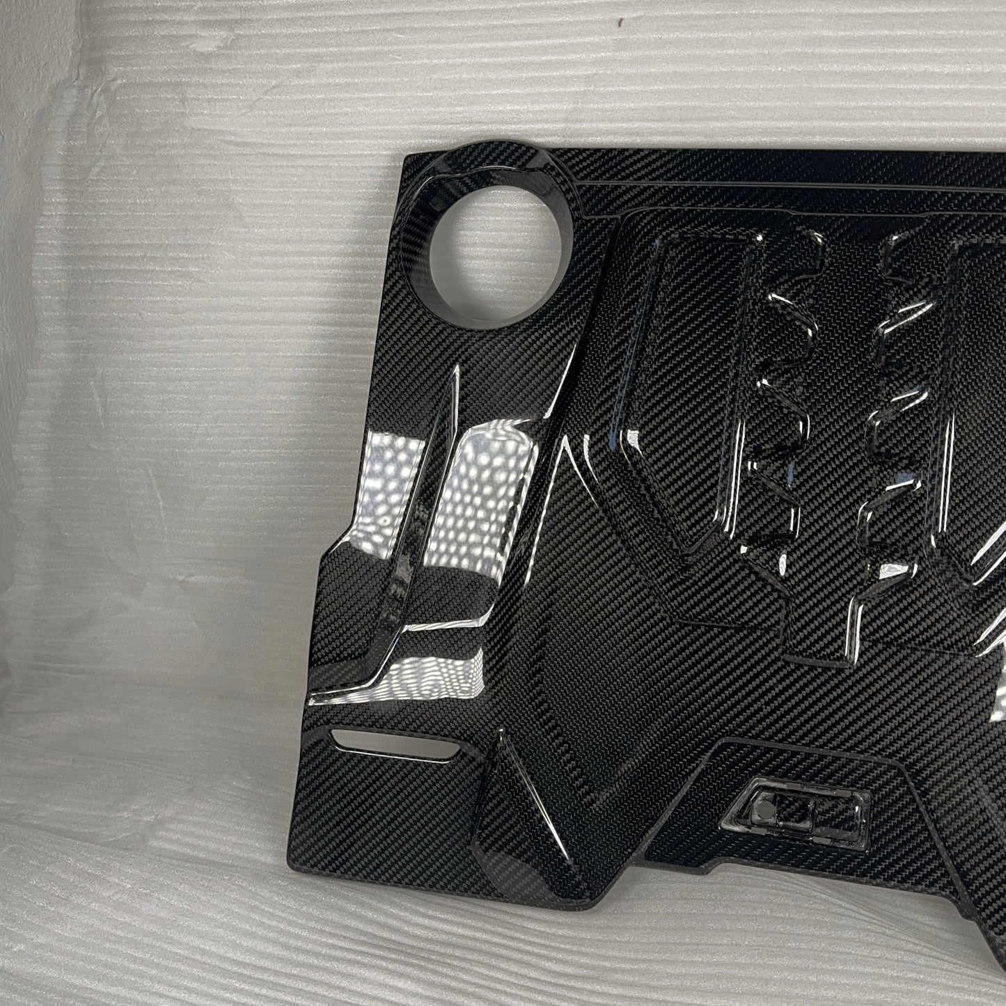 MAX CARBON Performance dry carbon engine cover engine compartment replacement for BMW M5 F90 M8 F91 F92 F93