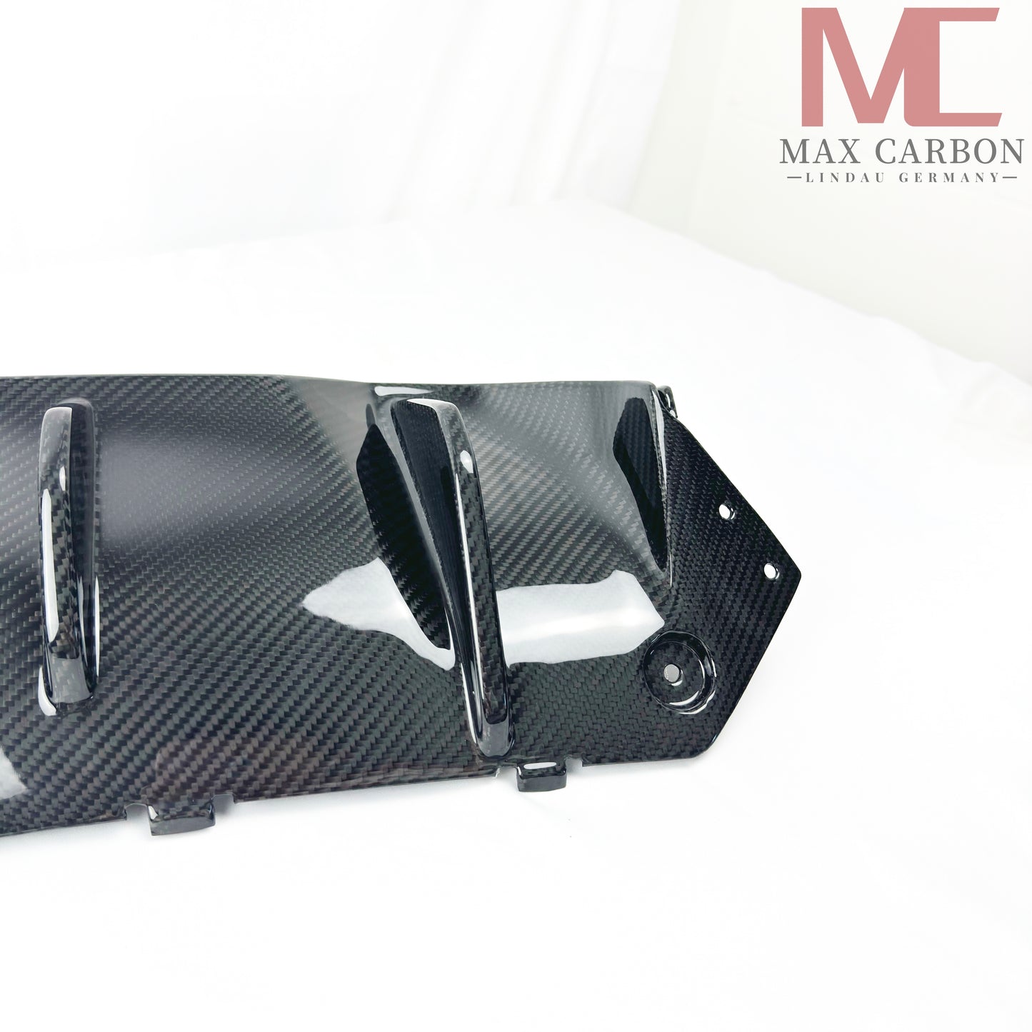 MAX CARBON Performance Real Full Carbon Dry Carbon Diffuser Rear Diffuser for BMW M5 F90 