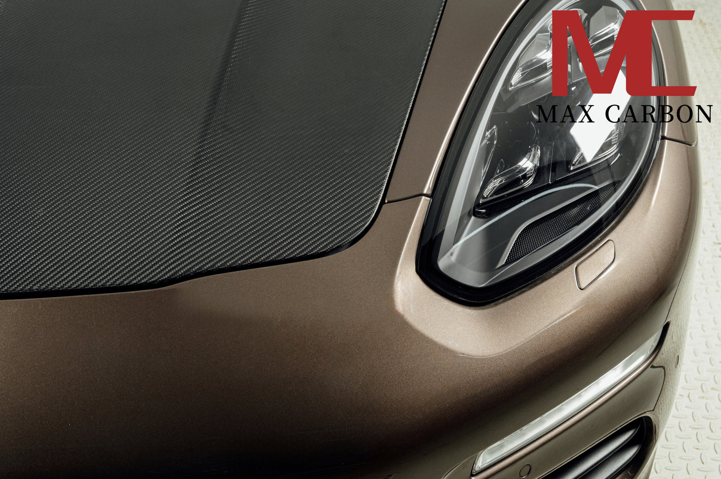 MAX CARBON DRY Carbon bonnet hood suitable for Porsche Panamera 970