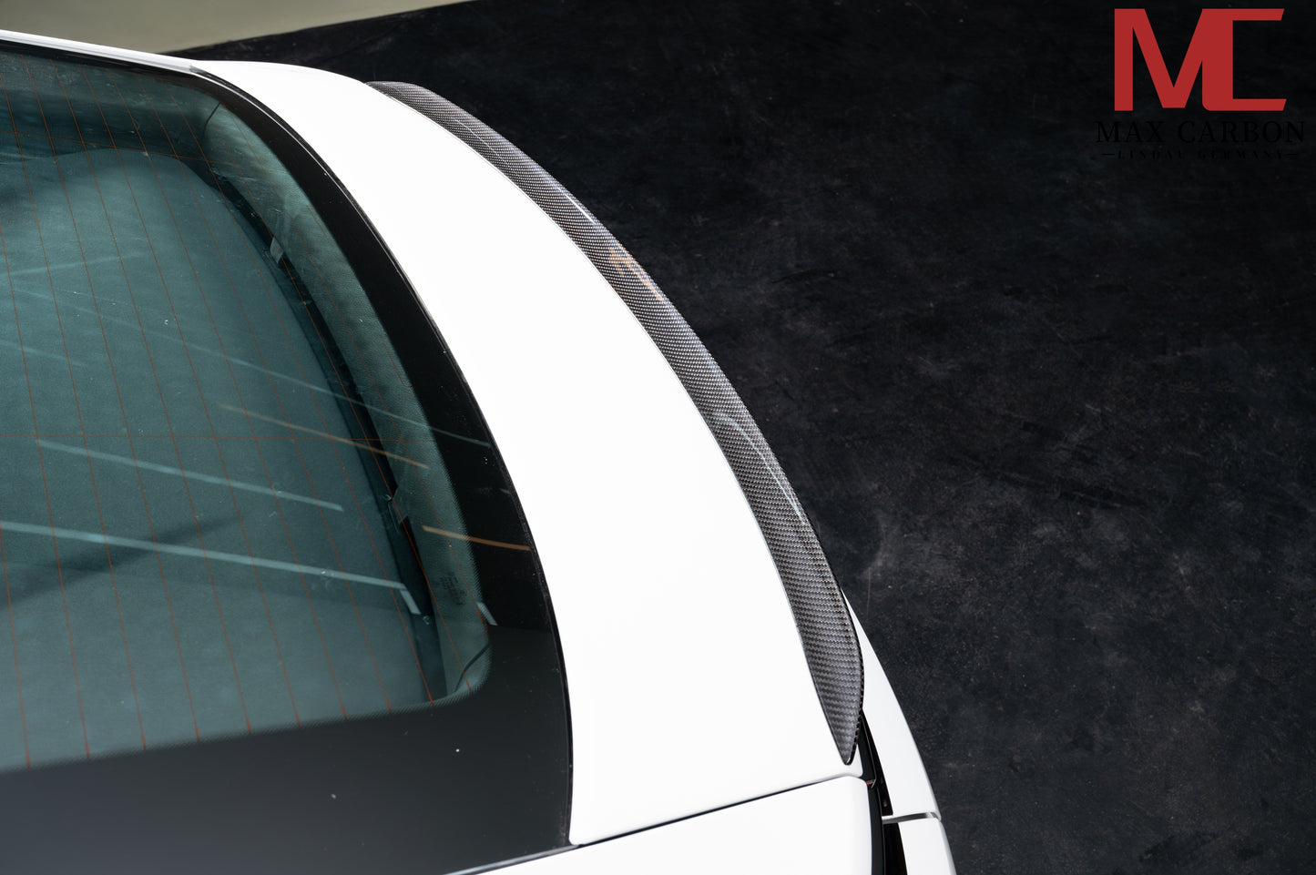 MAX CARBON DRY Carbon rear lip spoiler suitable for Porsche Panamera 976 4S