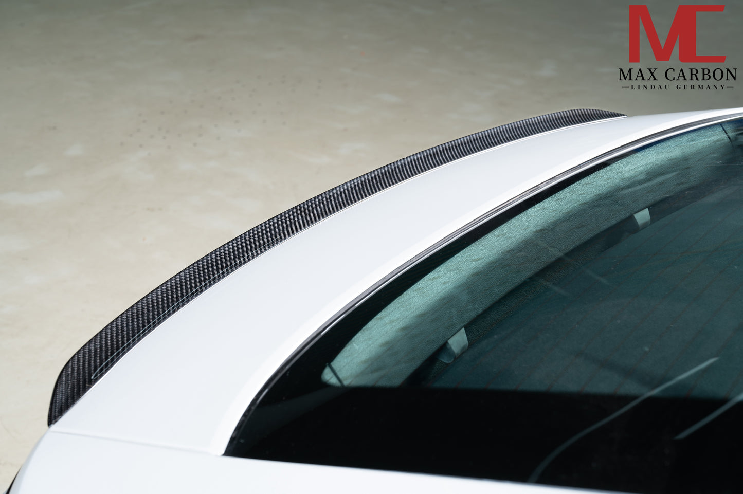 MAX CARBON DRY Carbon rear lip spoiler suitable for Porsche Panamera 976 4S