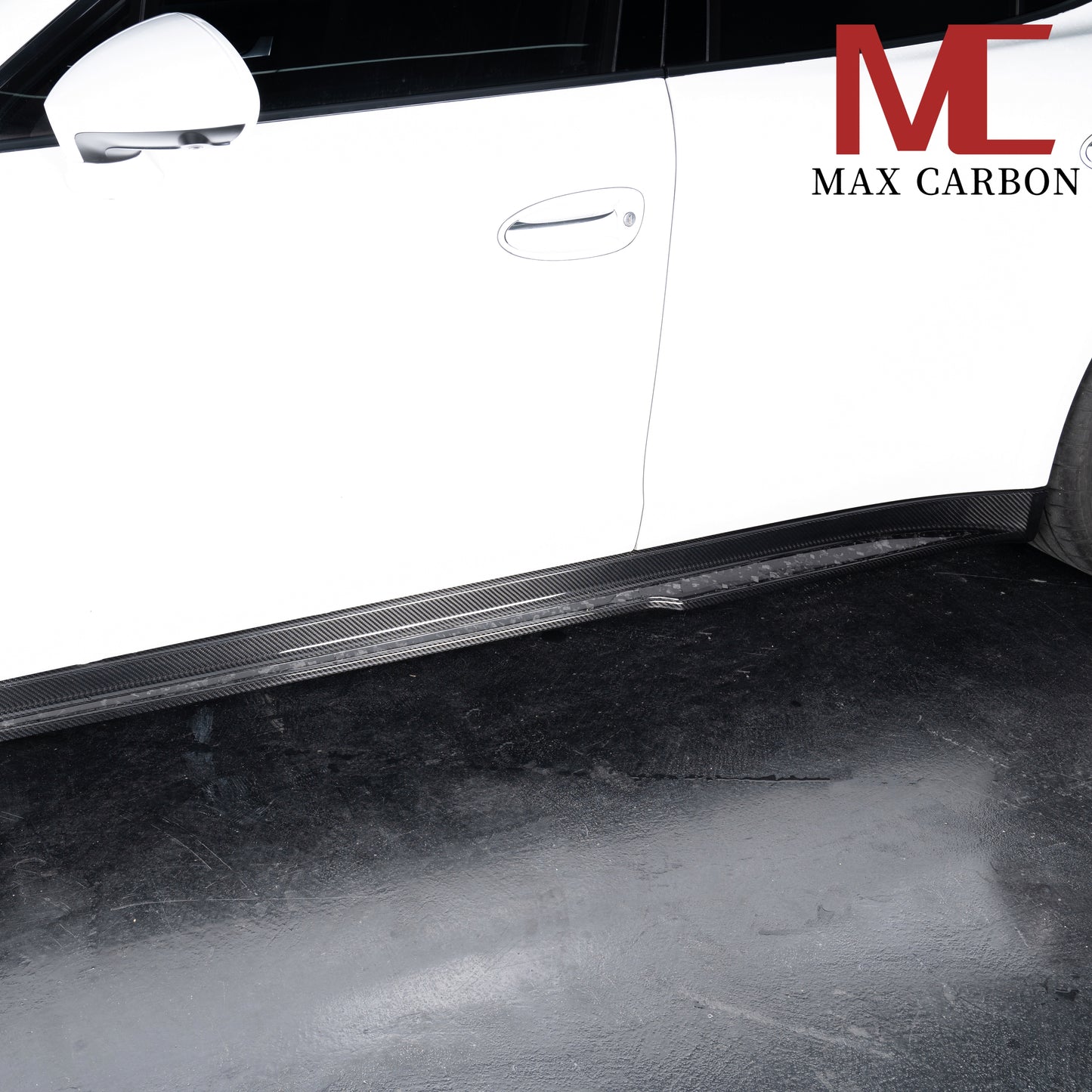 MAX CARBON DRY CARBON side skirts suitable for Porsche Panamera 970