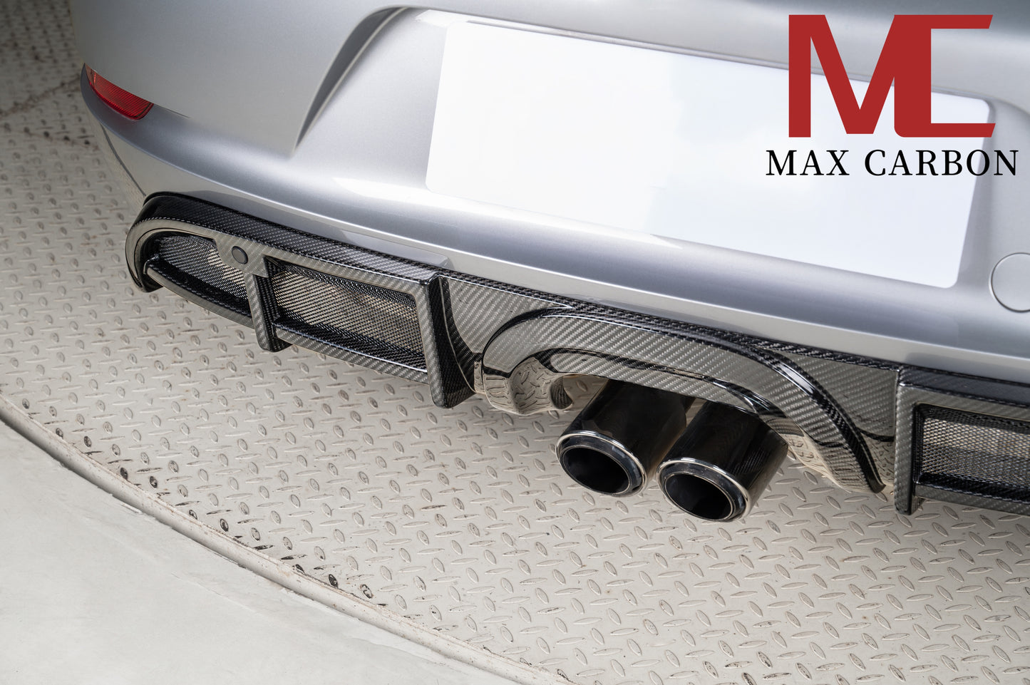 MAX CARBON DRY Carbon rear diffuser replacement diffuser suitable for Porsche 718 982 Cayman Boxster 