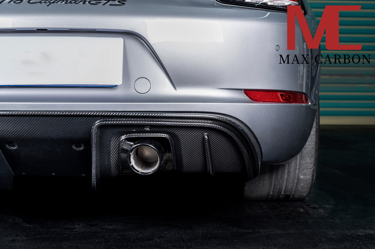 MAX CARBON DRY Carbon rear diffuser replacement diffuser suitable for Porsche 718 982 Cayman Boxster S GTS including exhaust covers in black 
