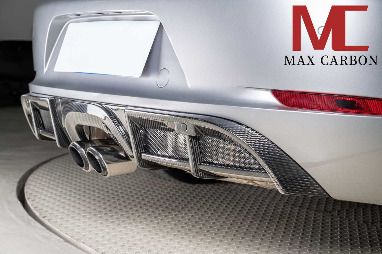 MAX CARBON DRY Carbon rear diffuser replacement diffuser suitable for Porsche 718 982 Cayman Boxster 