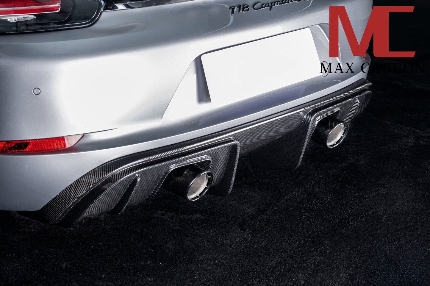 MAX CARBON DRY Carbon rear diffuser replacement diffuser suitable for Porsche 718 982 Cayman Boxster S GTS including exhaust covers in black 