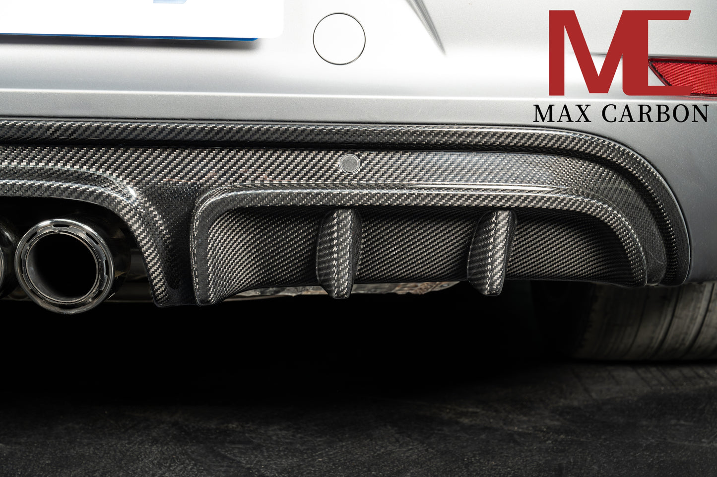 MAX CARBON DRY Carbon rear diffuser replacement diffuser suitable for Porsche 718 982 Cayman Boxster 