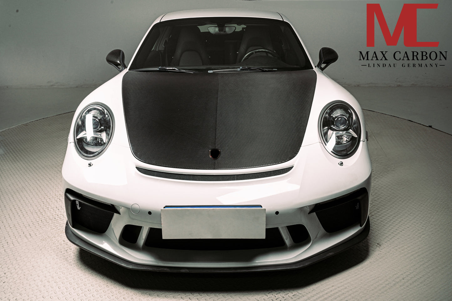 MAX CARBON DRY Carbon bonnet hood suitable for Porsche 911 991