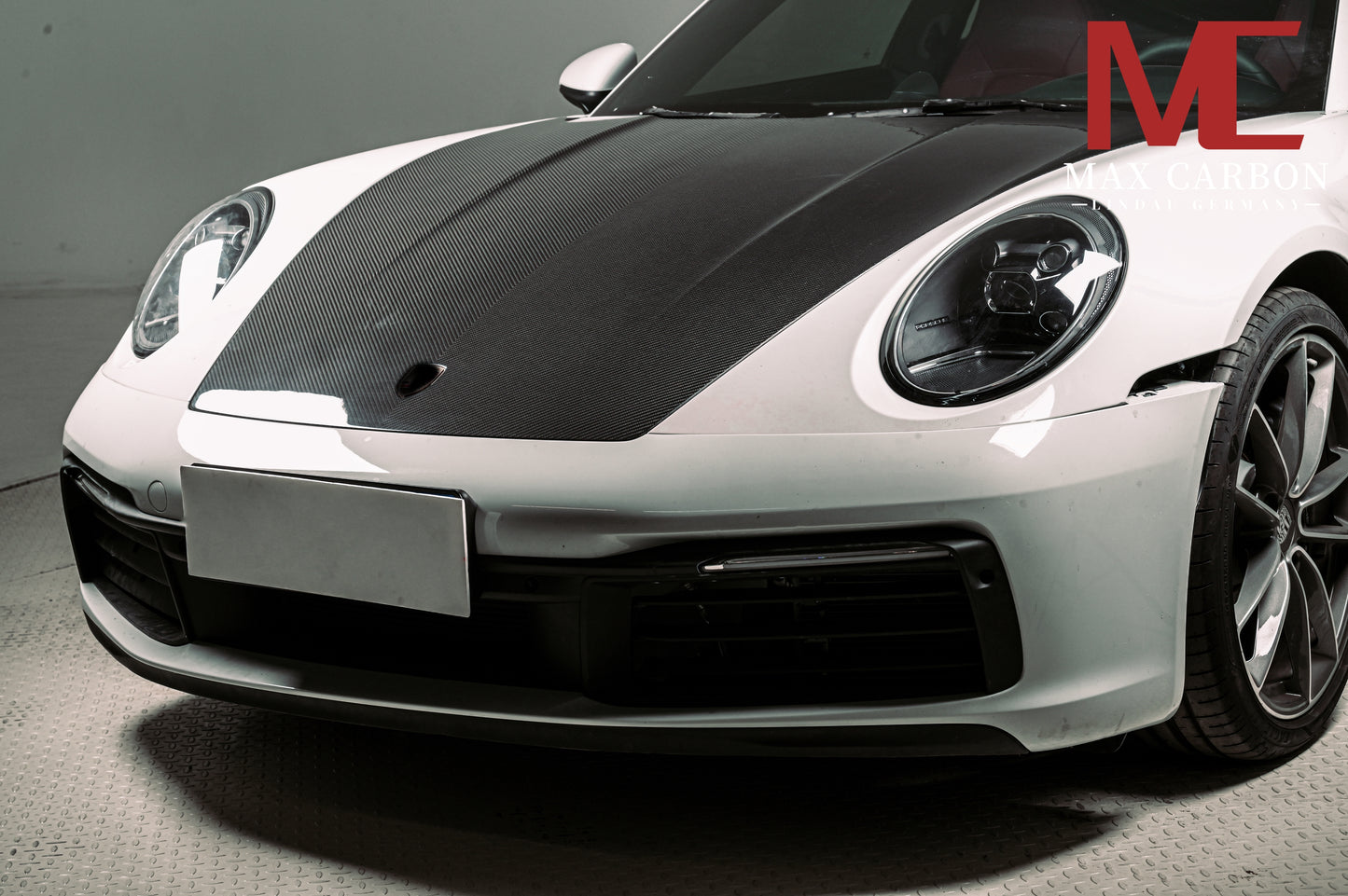 MAX CARBON DRY Carbon bonnet hood suitable for Porsche 911 992.1 Carrera