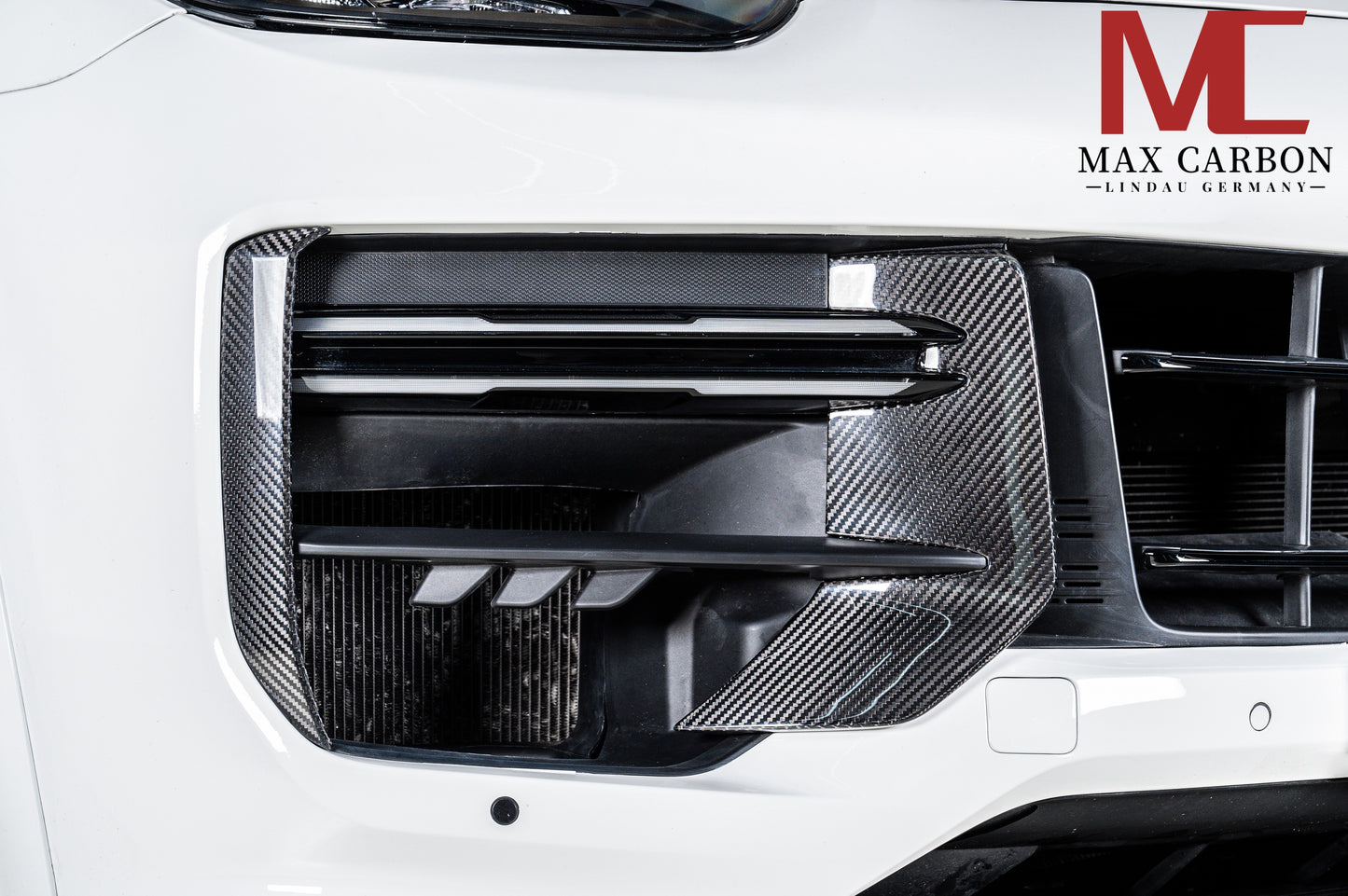 MAX CARBON DRY CARBON front bumper covers air intake covers for Porsche Cayenne 9YA 9Y0 Facelift Turbo, Turbo S, Turbo GT