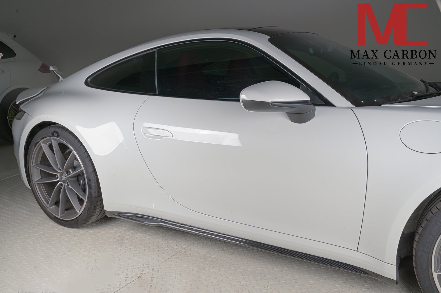 MAX CARBON Dry Carbon Performance side skirts for Porsche 911 992.1