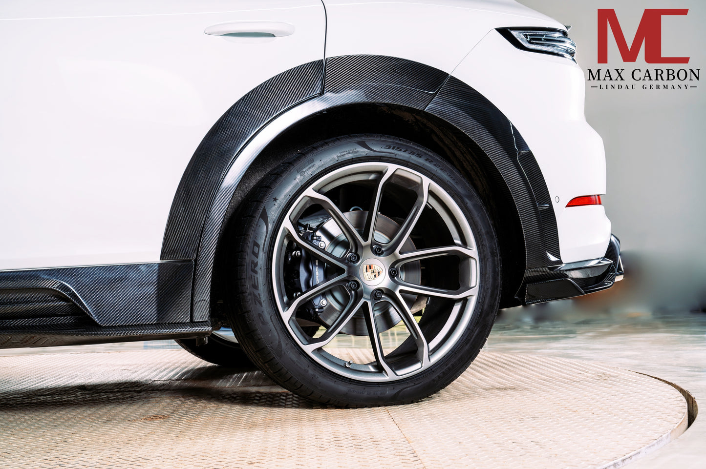 MAX CARBON DRY Carbon wheel house extensions wheel house covers suitable for Porsche Cayenne S GTS 9YA .2 