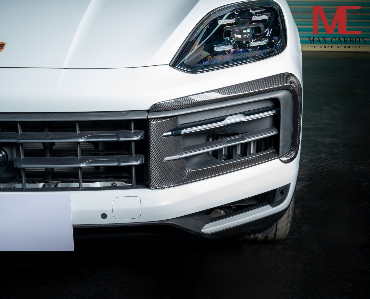 MAX CARBON Front Air Intake Covers suitable for Porsche Cayenne 9YA .2 Facelift 