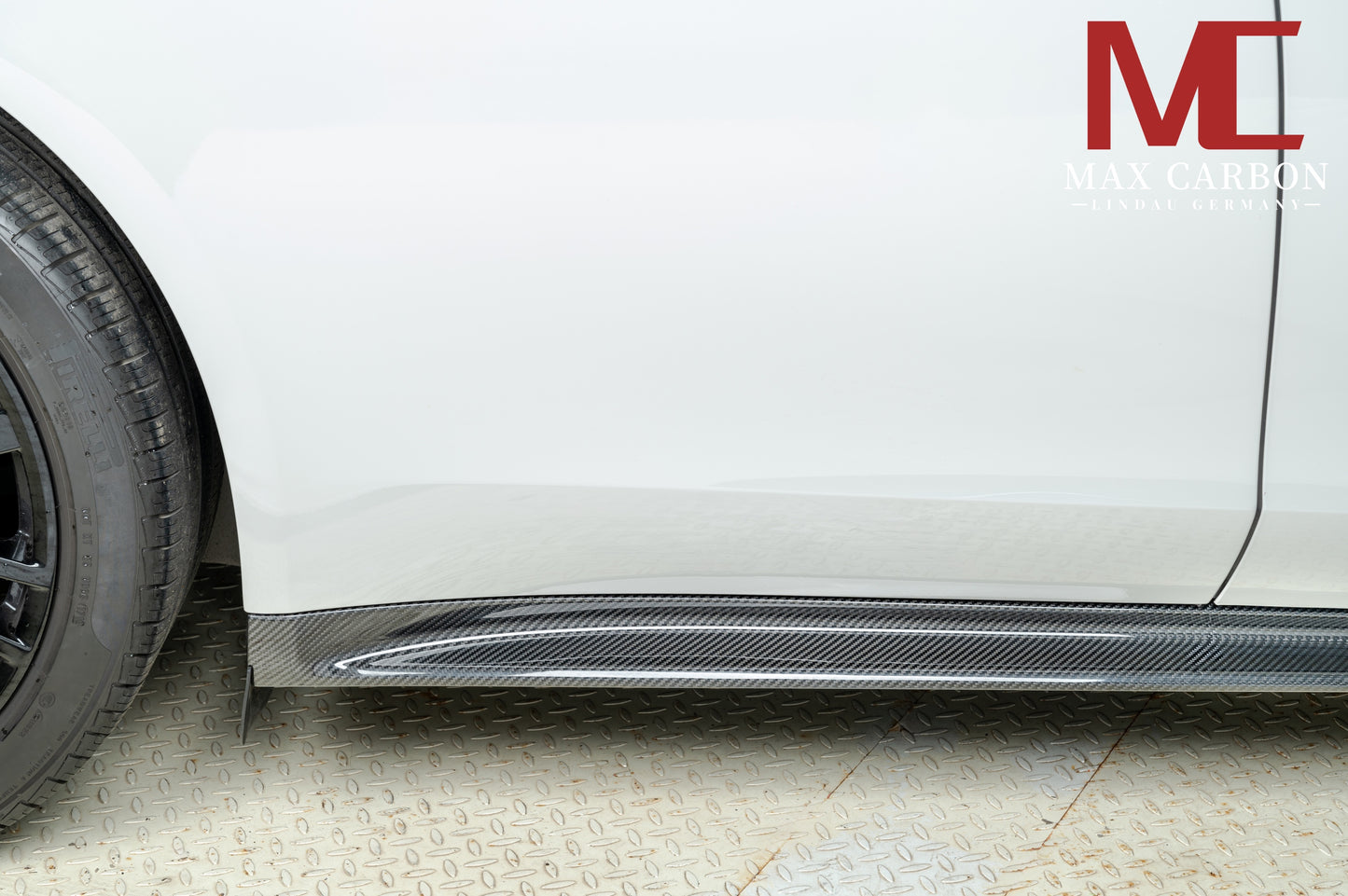 MAX CARBON DRY CARBON side skirts suitable for Porsche Panamera 971 976 