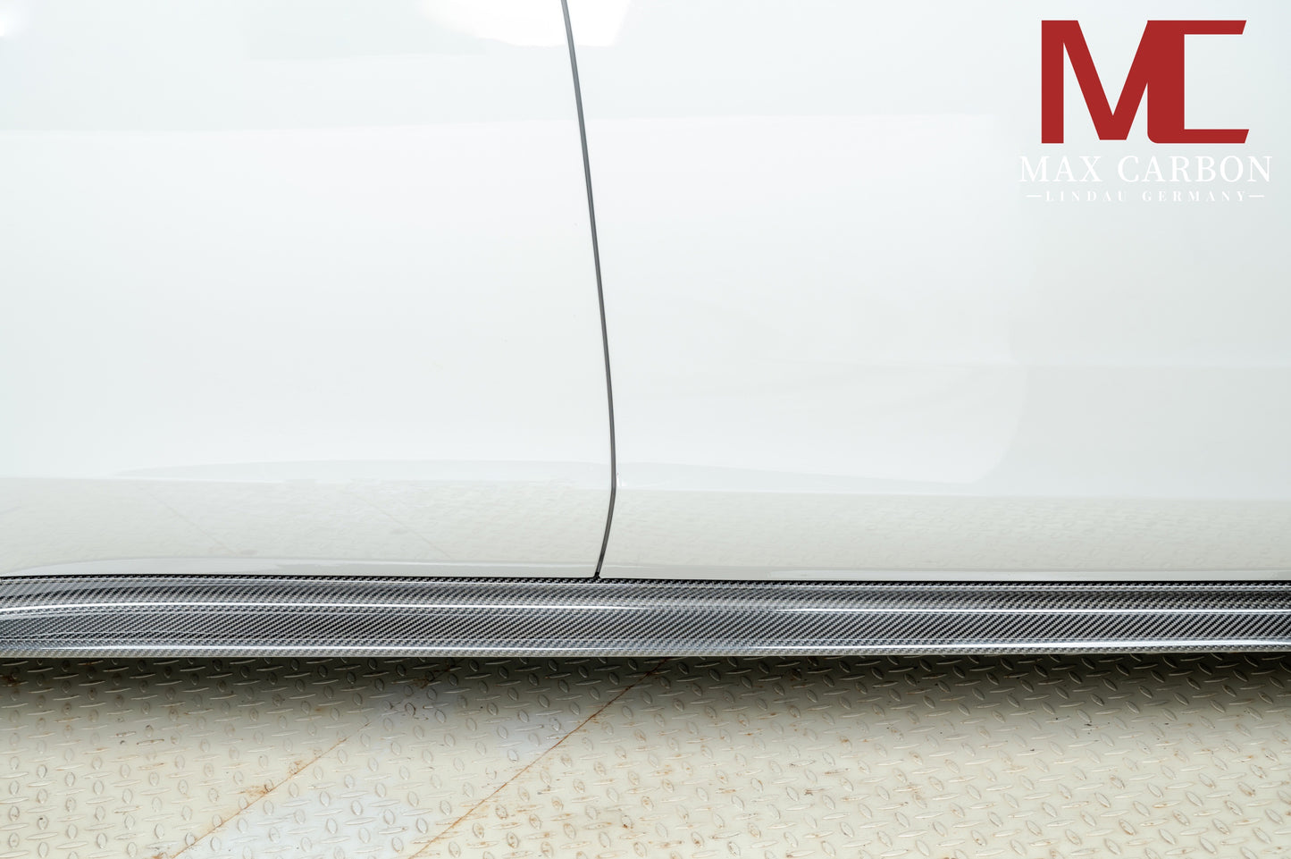 MAX CARBON DRY CARBON side skirts suitable for Porsche Panamera 971 976 