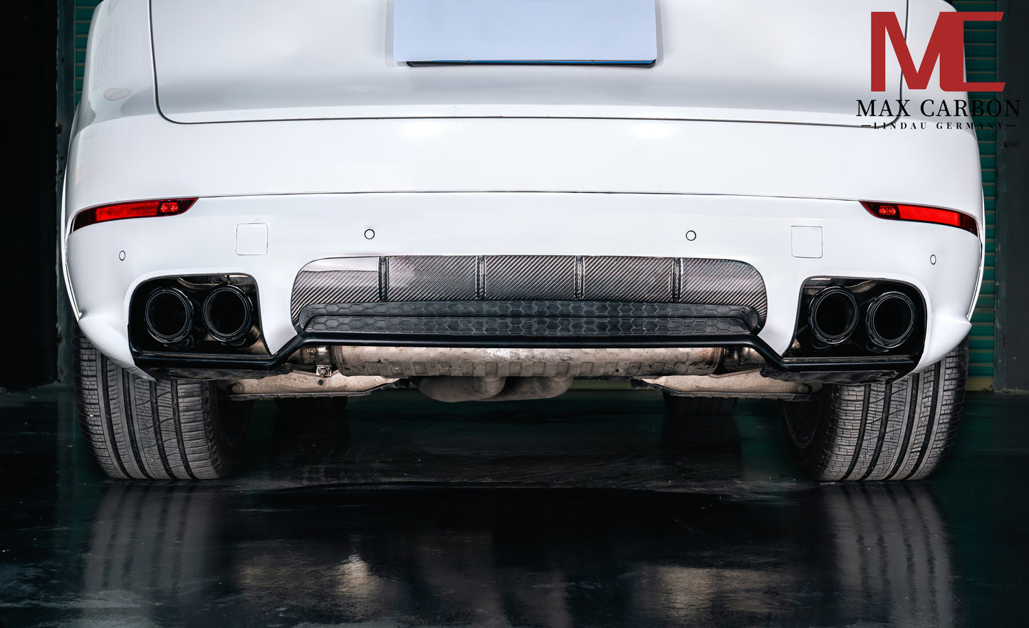 DRY Carbon Heckdiffusor Diffusor für Porsche Cayenne S GTS 9YA