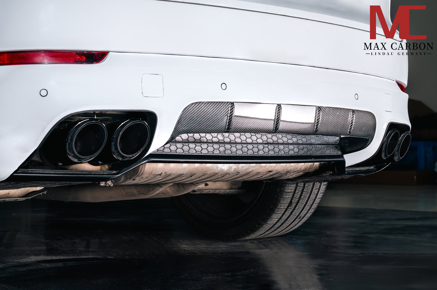 DRY Carbon Heckdiffusor Diffusor für Porsche Cayenne S GTS 9YA