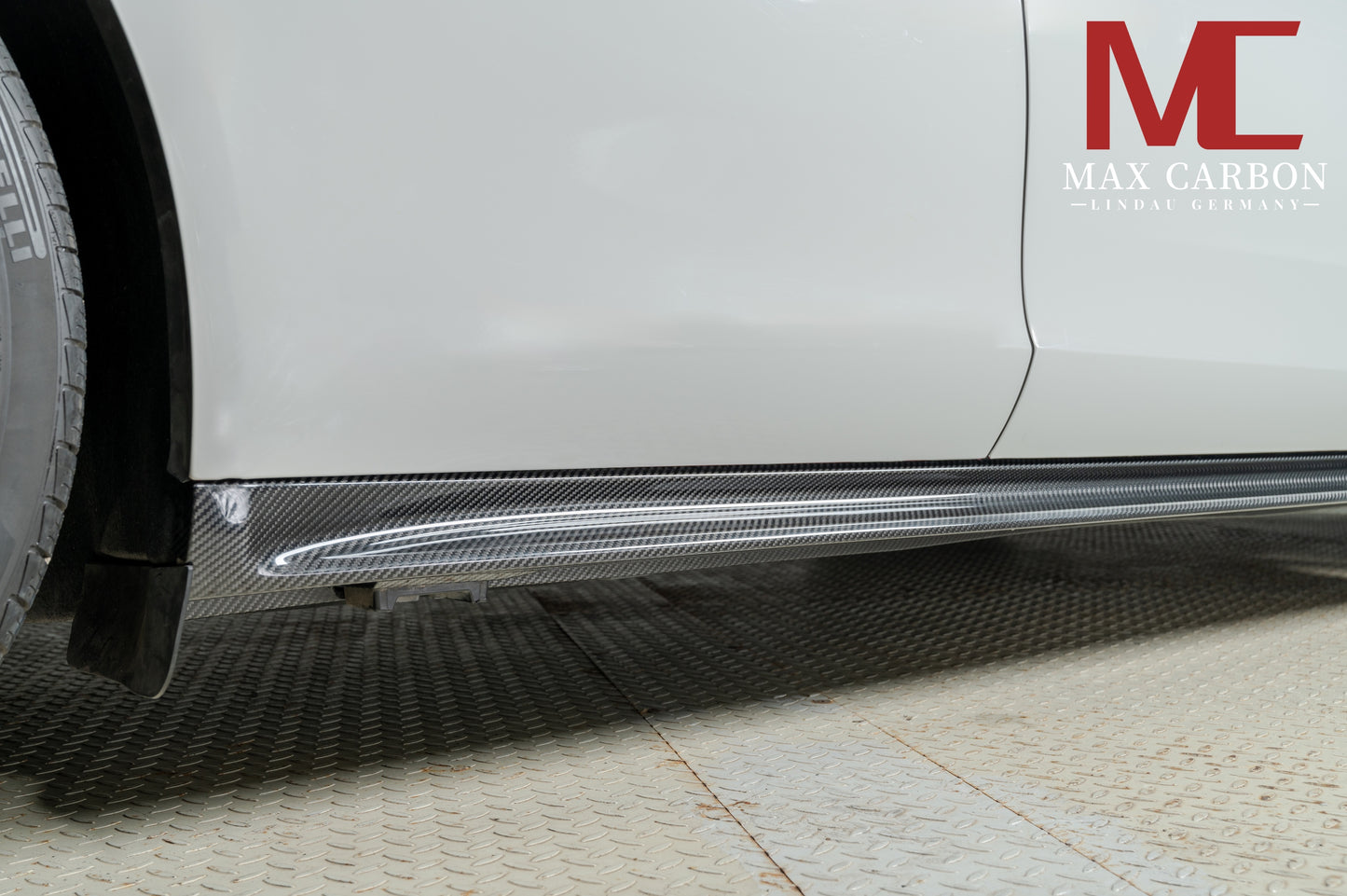 MAX CARBON DRY CARBON side skirts suitable for Porsche Panamera 971 976 