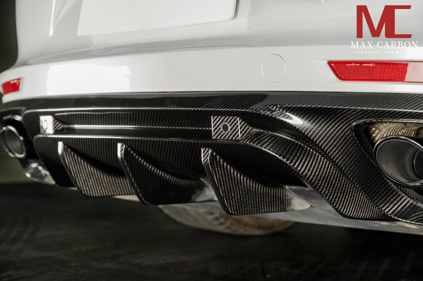 MAX CARBON DRY CARBON rear diffuser suitable for Porsche Panamera 971 971.1 971.2