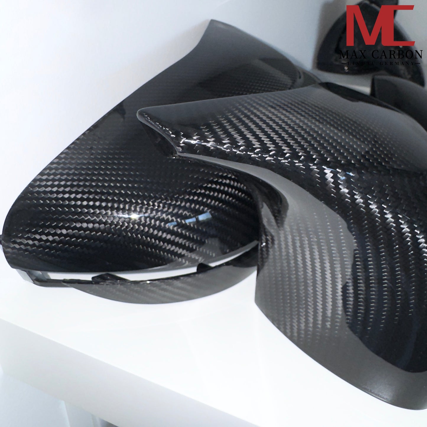 MAX CARBON Performance mirror cap housing for BMW M5 F90 M8 F91 F92 F93 