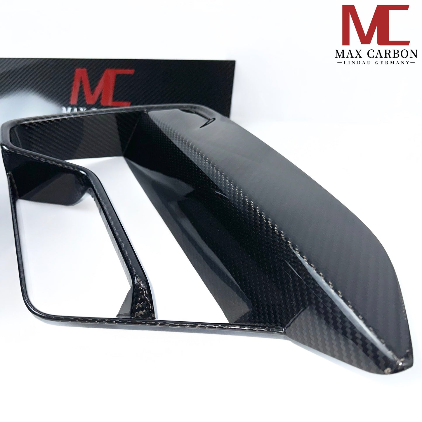 MAX CARBON Dry Carbon Front Air Intake Cover Attachment suitable for BMW M5 F90 LCI 