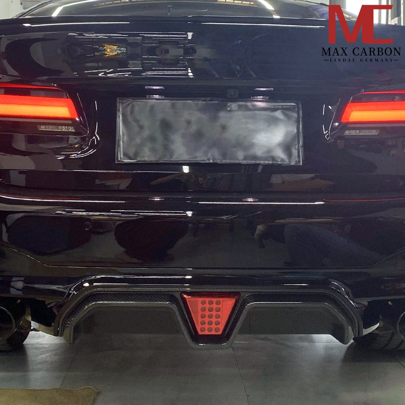 MAX CARBON Dry Carbon Diffuser Rear Diffuser suitable for BMW M5 F90 incl. LCI and CS with LED 