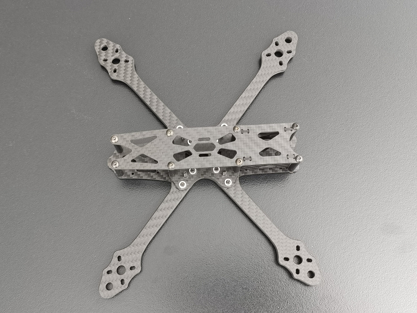 Dry Carbon Platten – ideal für Automotive, Industrie und Modellbau Stärke: 1 mm, inklusive Materialgutachten